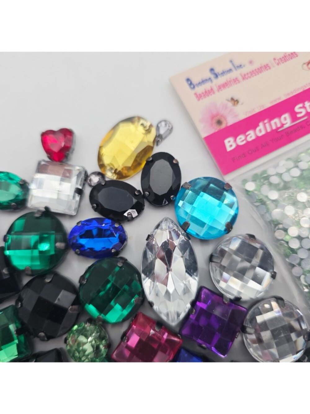 Assorted Craft Rhinestones & Gems For Jewelry Making Sewing DIY Projects - Picture 6 of 7
